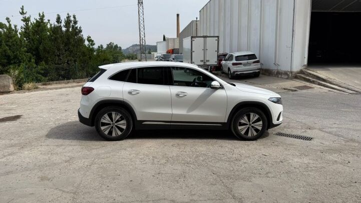 MERCEDES-BENZ EQA 250+